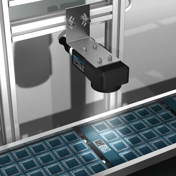 di-soric &ndash; ID-600 beim DPM- und QR-Code-Lesen